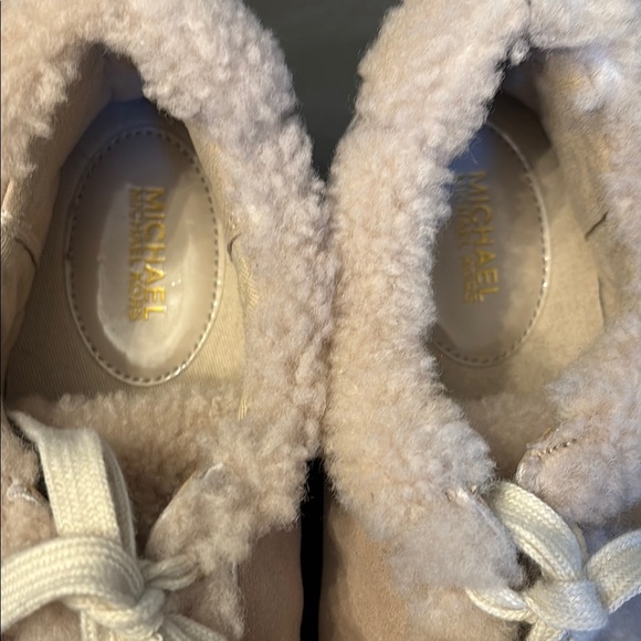 Michael Kors Poppy Lace-Up Sneakers 6.5 - Picture 3 of 8